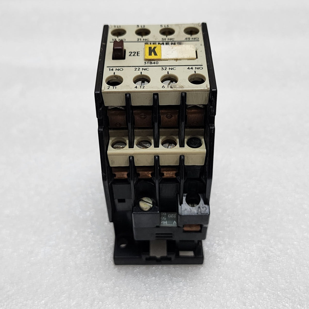 SIEMENS 3TB40 17-0A CONTACTOR