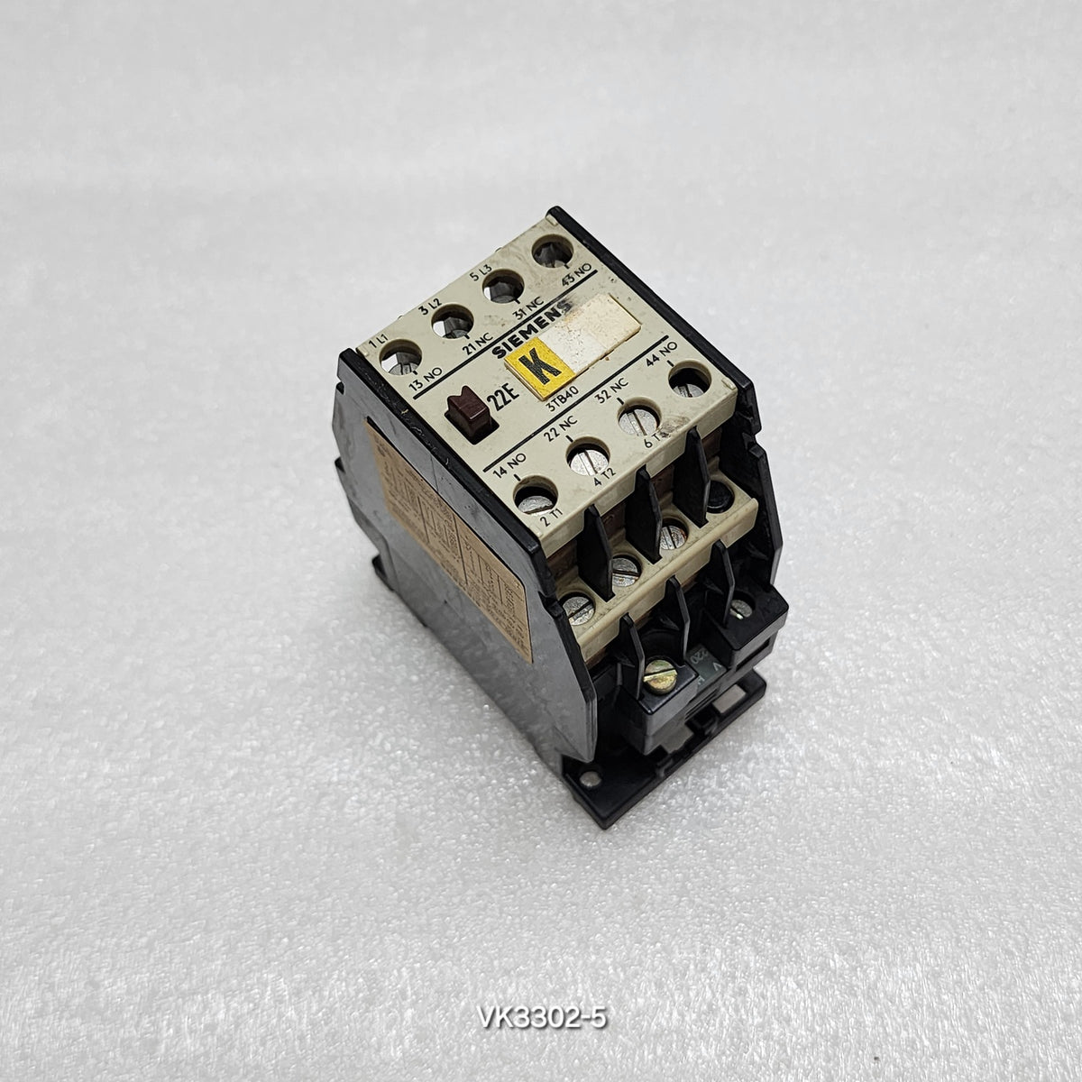 SIEMENS 3TB40 17-0A CONTACTOR