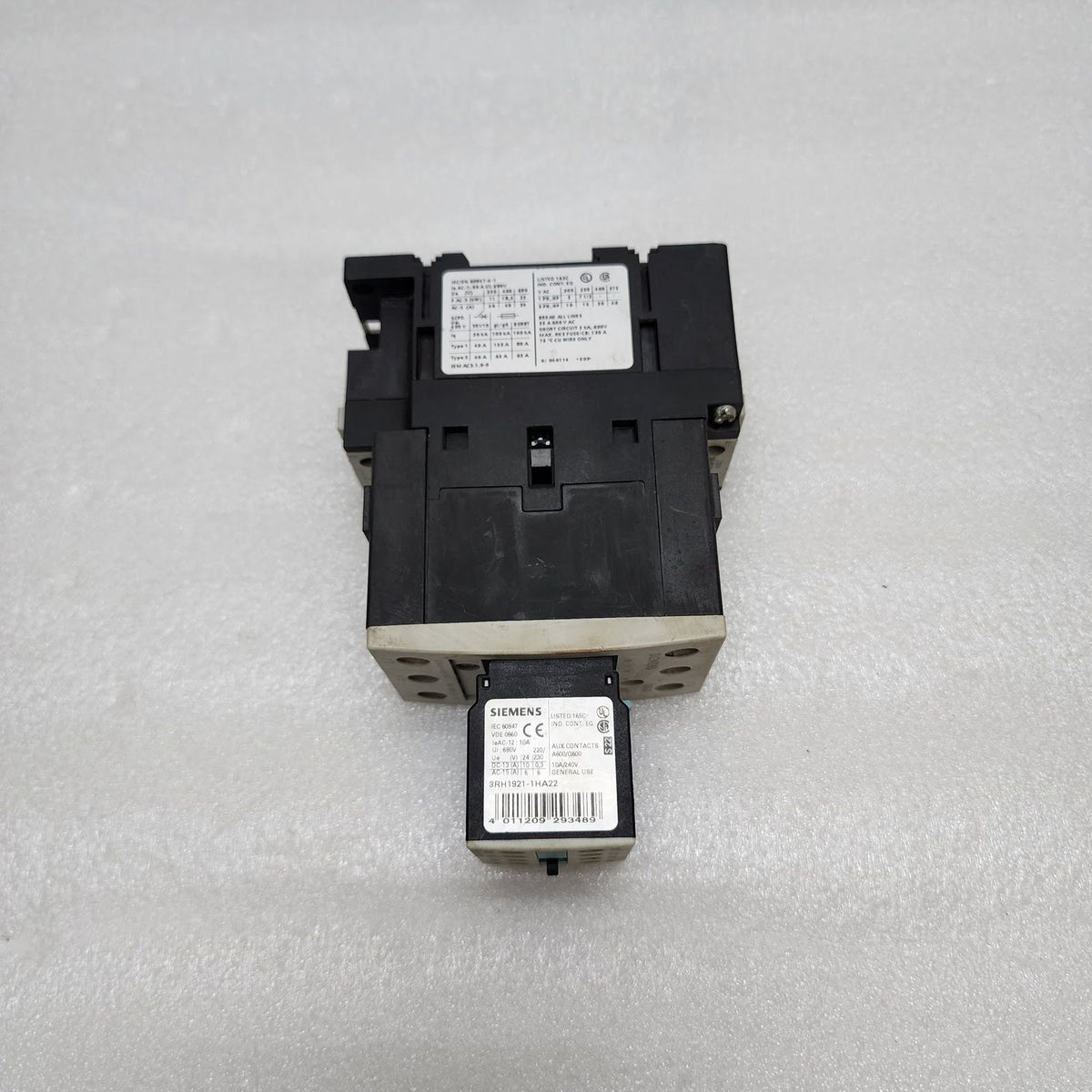 SIEMENS 3RT1035-1AL24 CONTACTOR COIL VOLTAGE 230V AUXILIARY 3RH1921-1HA22