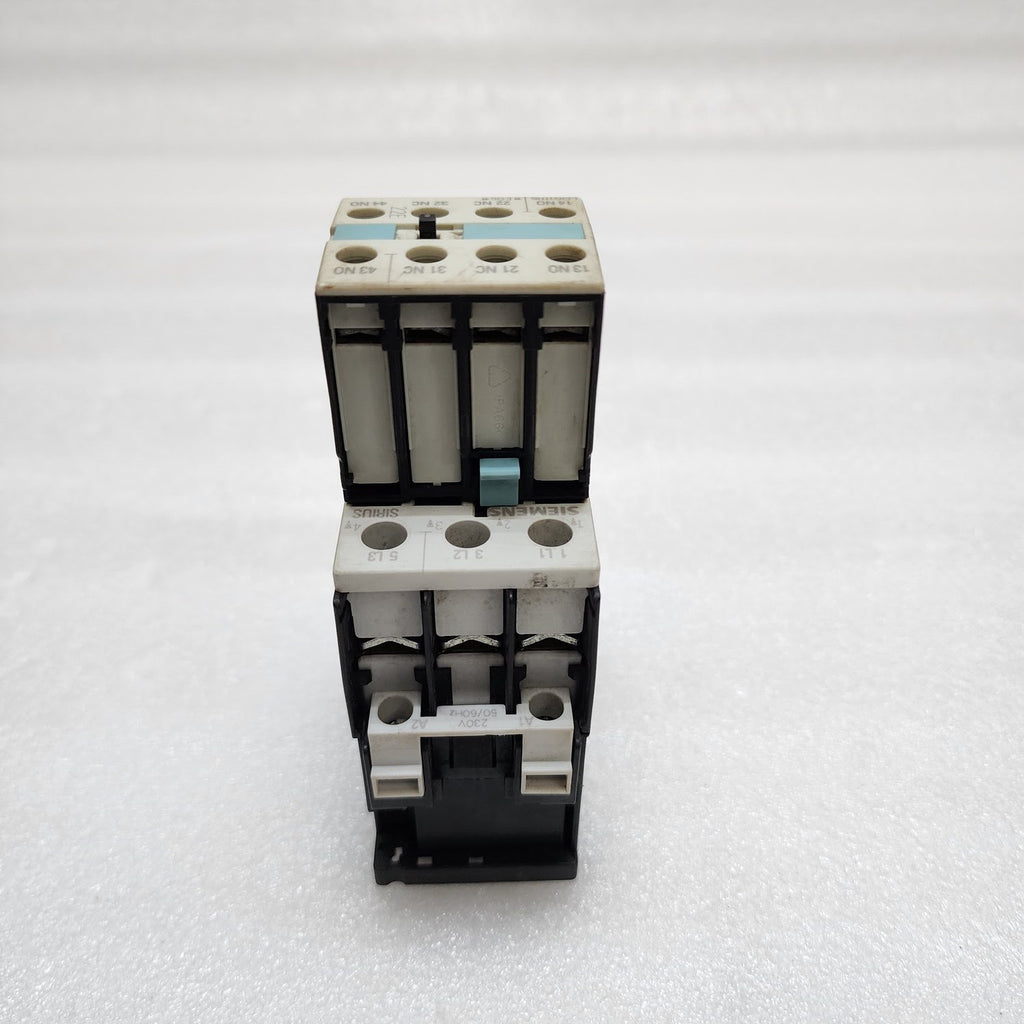 SIEMENS 3RT1024-1A CONTACTOR COIL VOLTAGE 230V AUX 3RH1921-1HA22