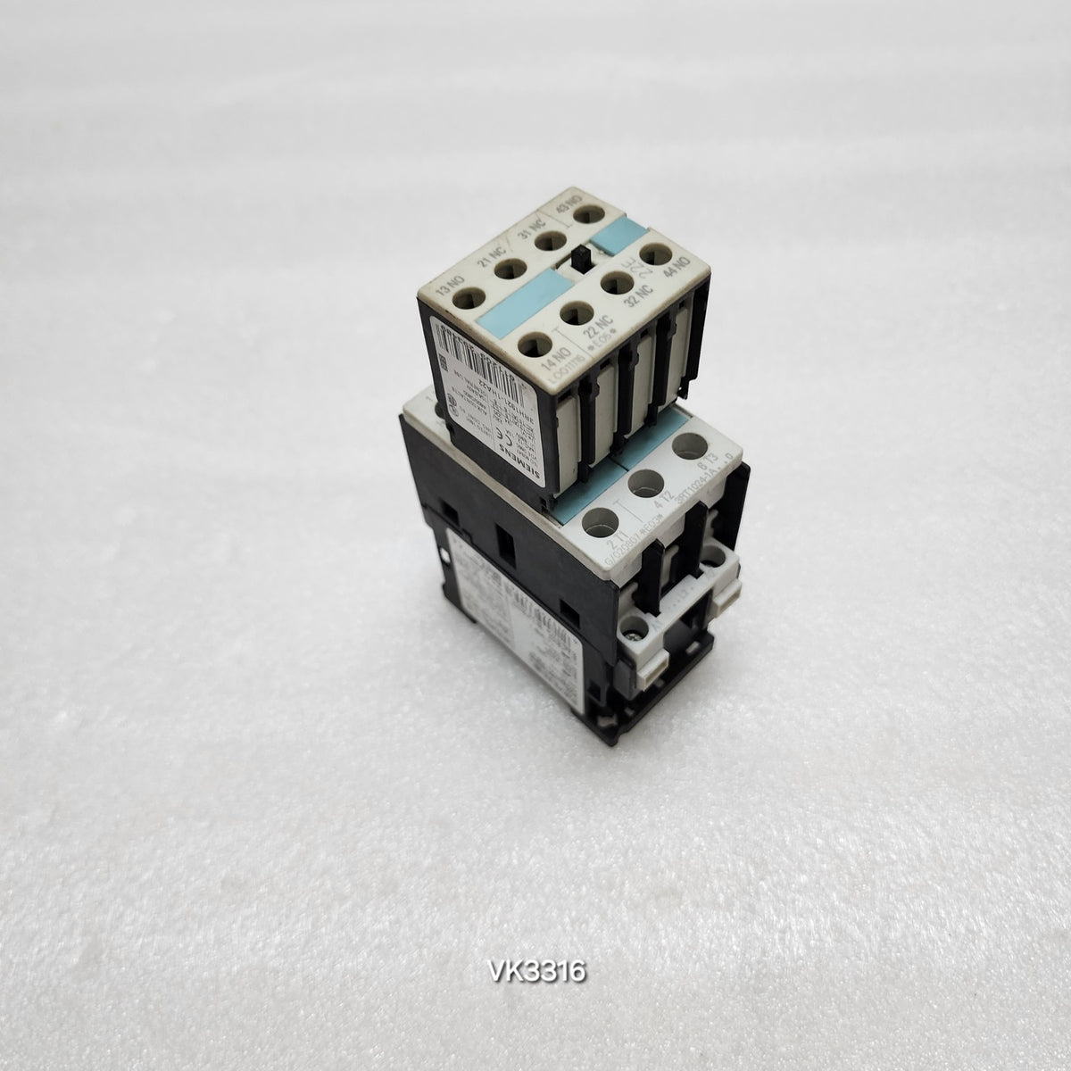 SIEMENS 3RT1024-1A CONTACTOR COIL VOLTAGE 230V AUX 3RH1921-1HA22