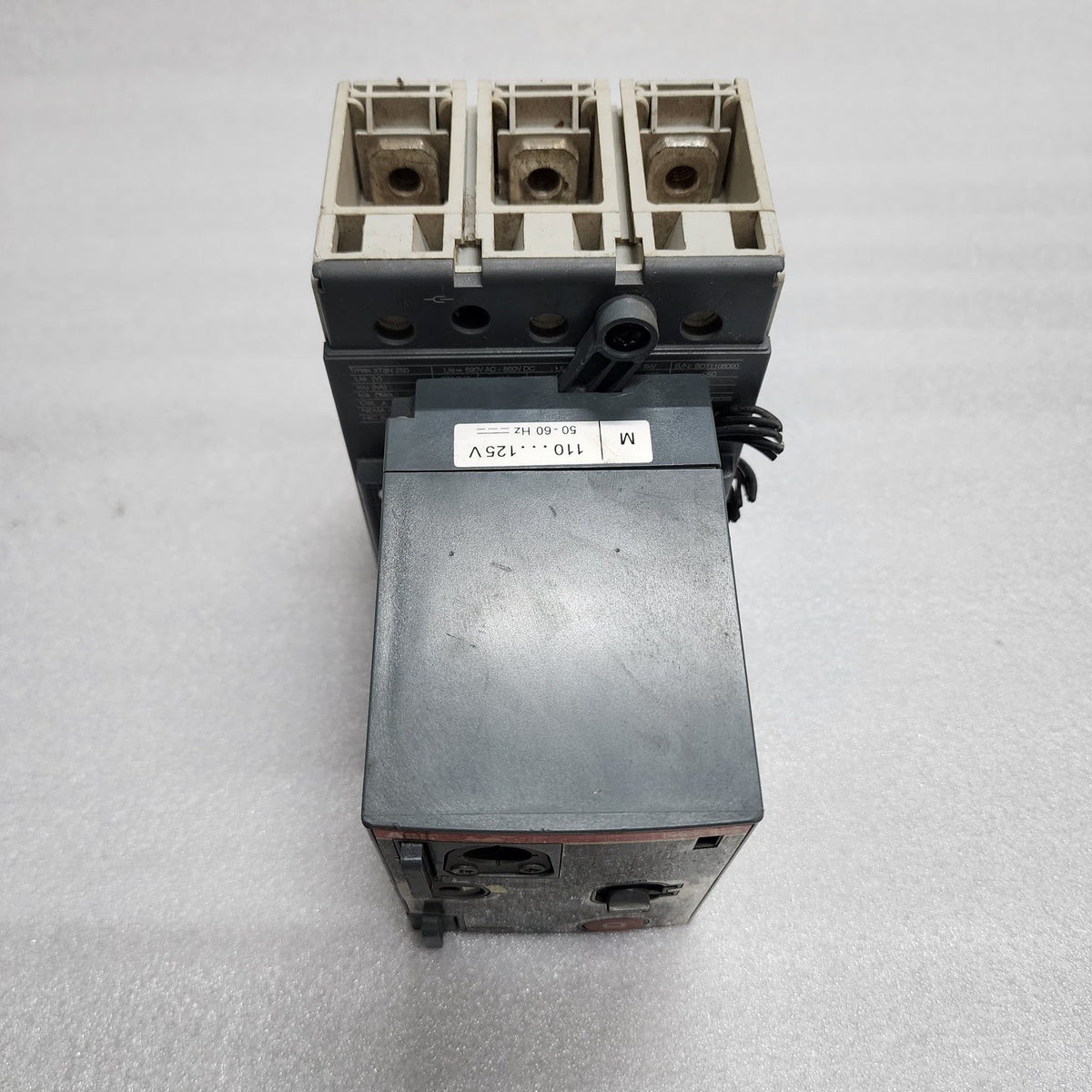 ABB SACE TMAX XTSN 250 MOTOR OPERATOR BREAKER 200A