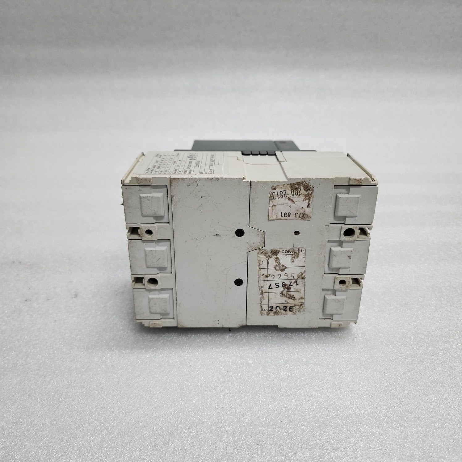 ABB SACE TMAX XTSN 250 MOTOR OPERATOR BREAKER 200A