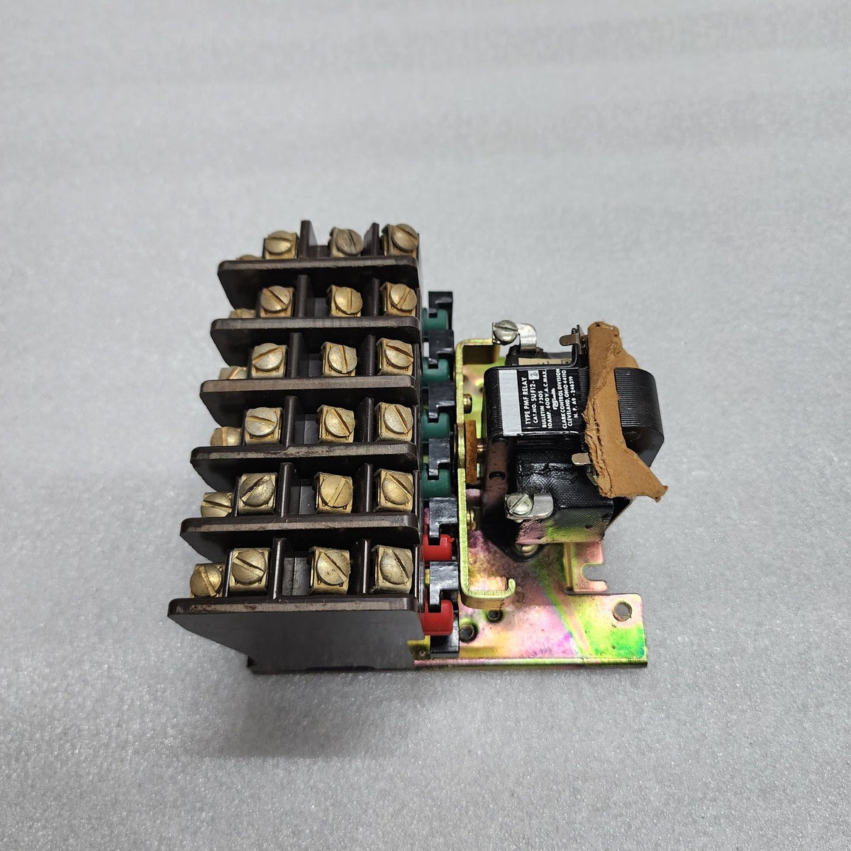 CLARK CONTROL DIVISION 5UF12-2 PMF RELAY 120V 5UF12-2-76