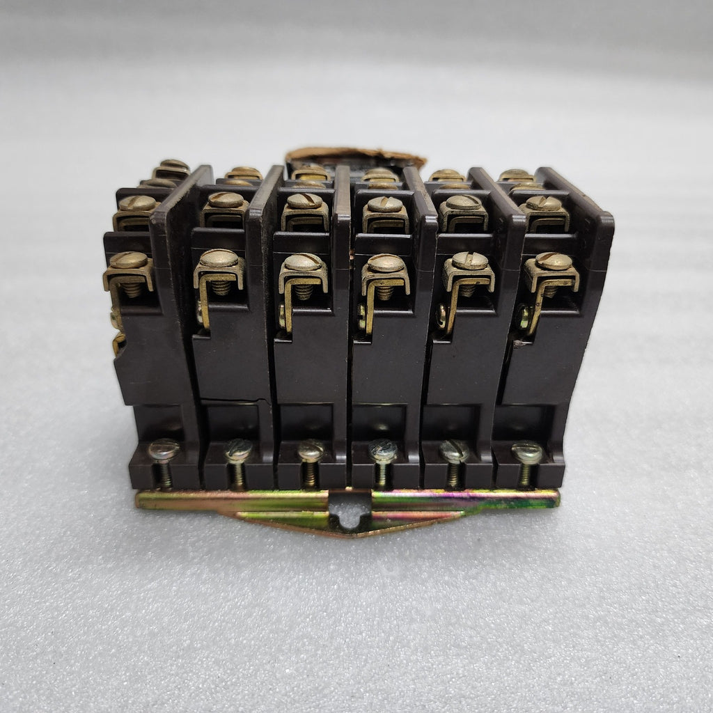 CLARK CONTROL DIVISION 5UF12-2 PMF RELAY 120V 5UF12-2-76