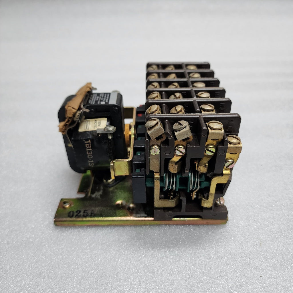 CLARK CONTROL DIVISION 5UF12-2 PMF RELAY 120V 5UF12-2-76