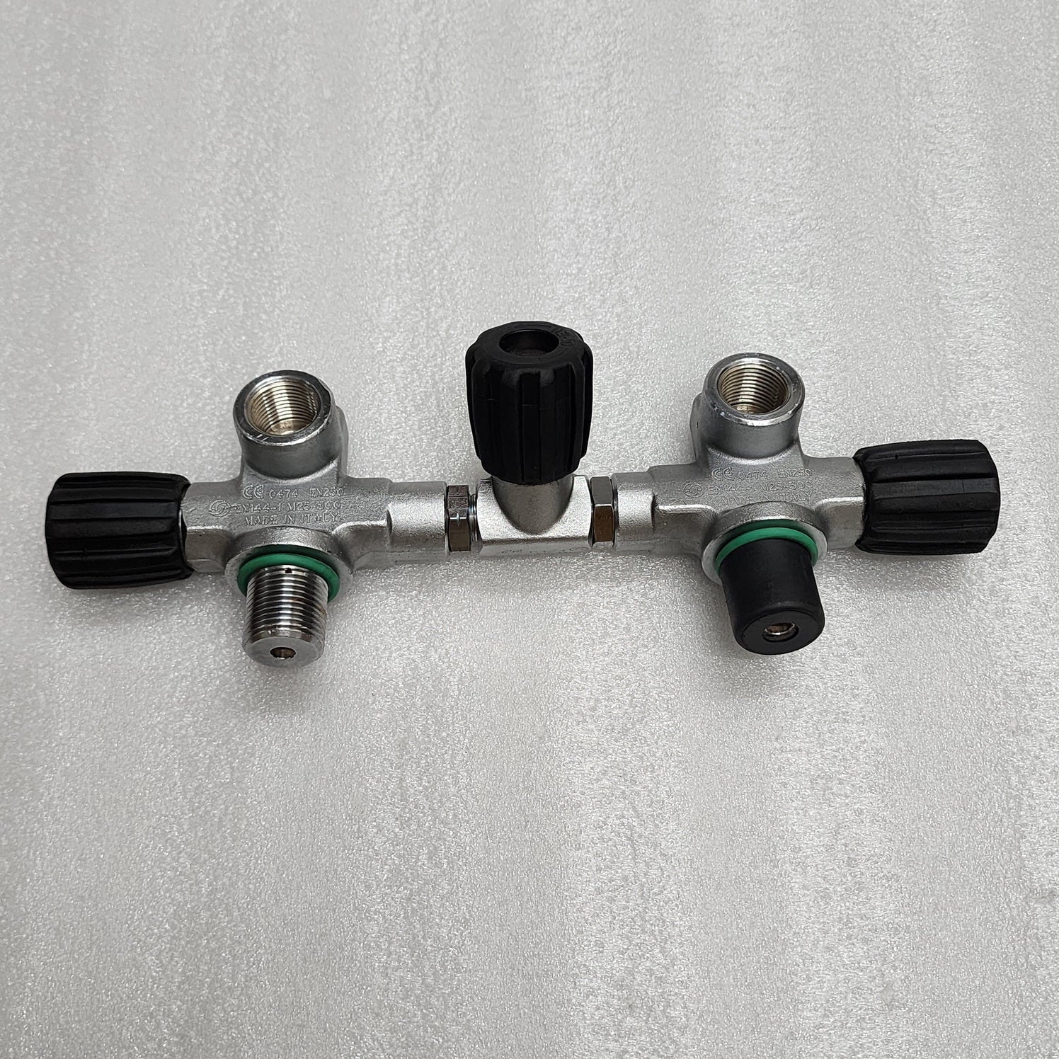 DOUBLE TANK MANIFOLD M25-300 DIVING CYLINDER VALVE 300 BAR