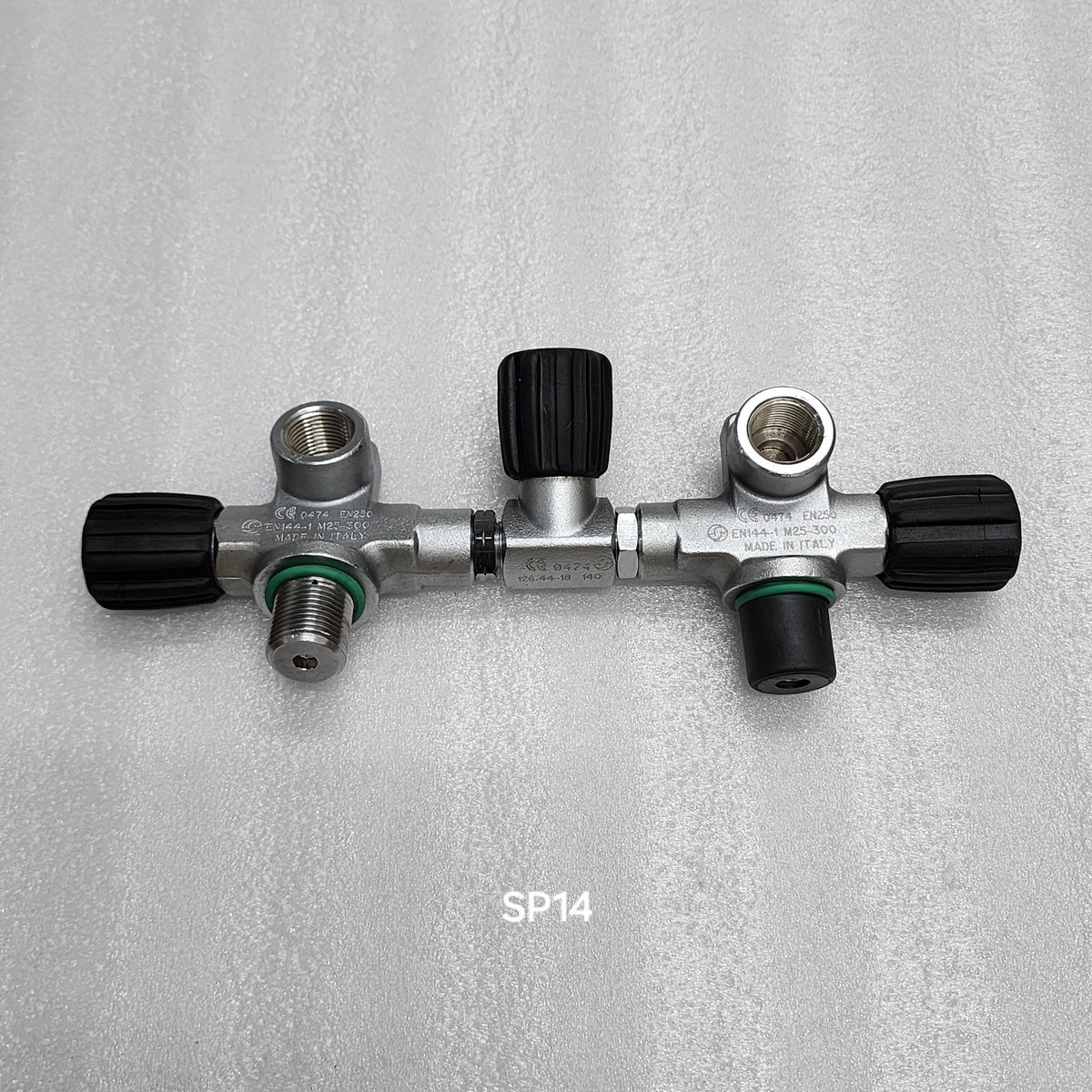 DOUBLE TANK MANIFOLD M25-300 DIVING CYLINDER VALVE 300 BAR