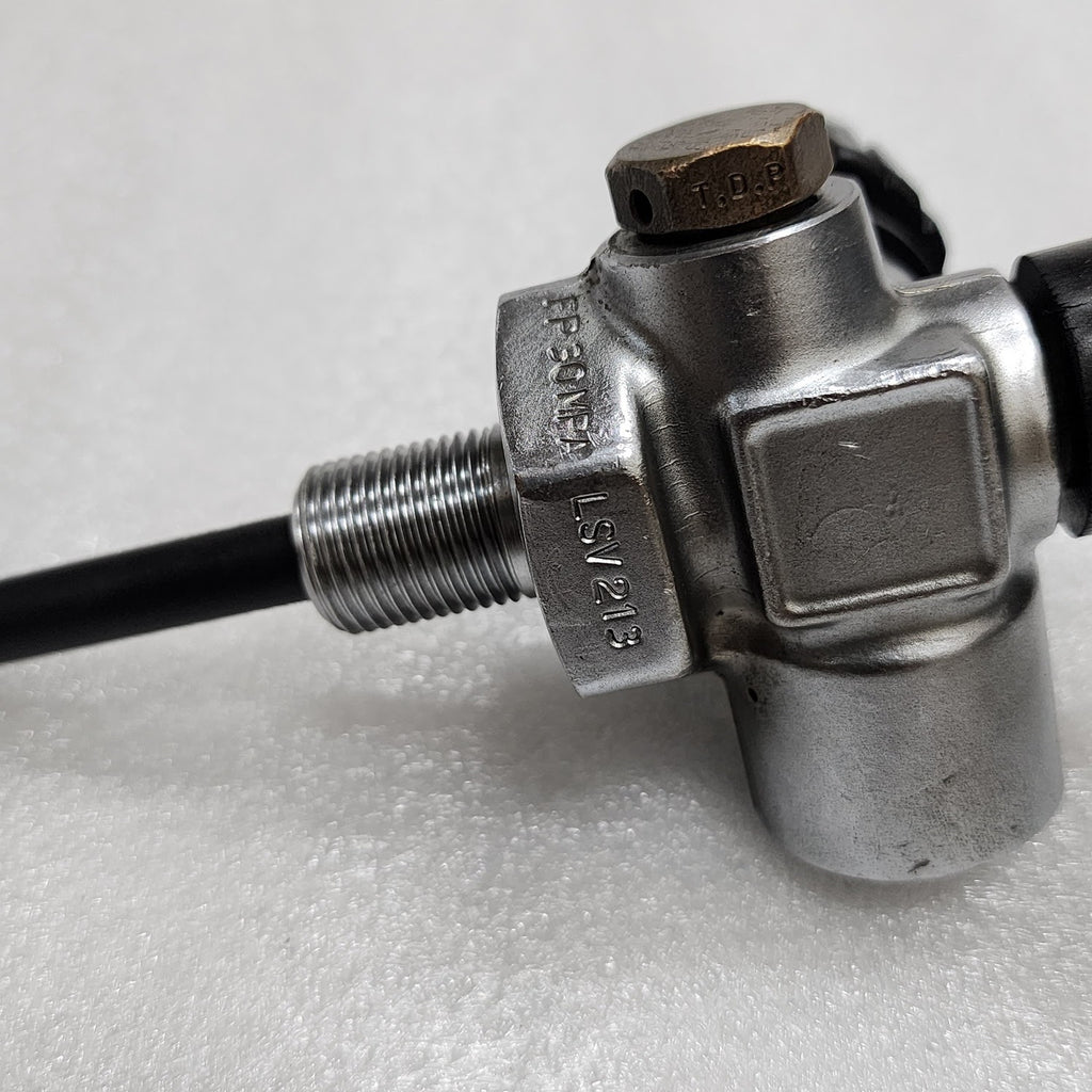 DRAGER AUSTRALIAN BREATHING AIR CYLINDER VALVE 300 BAR THREAD M18