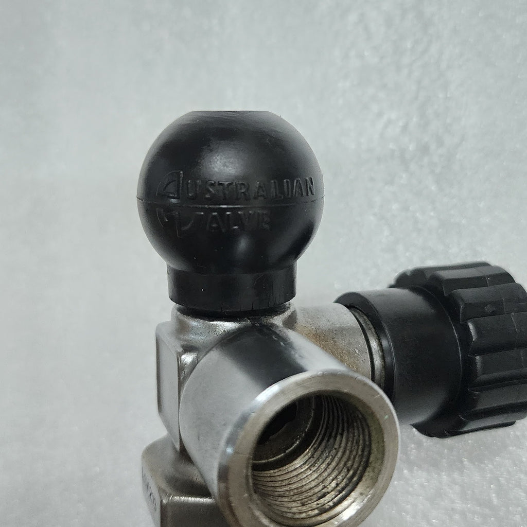 DRAGER AUSTRALIAN BREATHING AIR CYLINDER VALVE 300 BAR THREAD M18