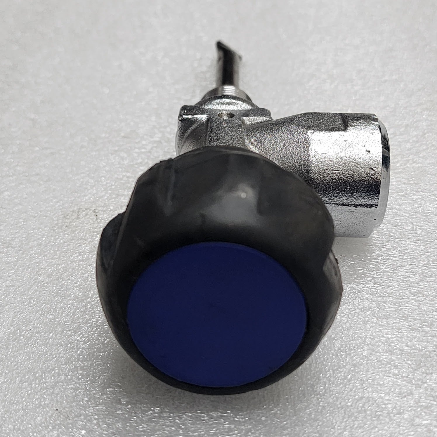 SABRE BREATHING AIR CYLINDER VALVE 300 BAR THREAD M18