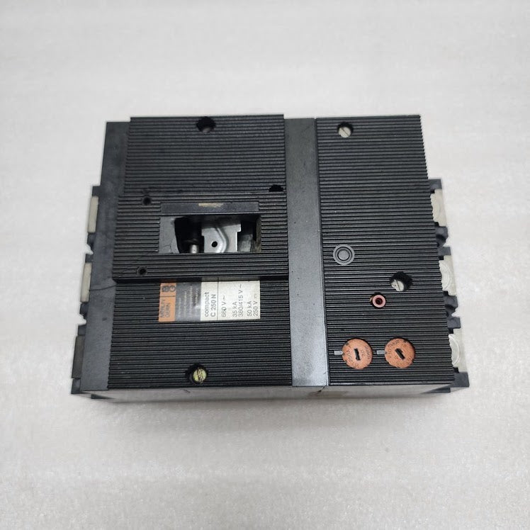 MERLIN GERIN COMPACT C250N 3-POLE CIRCUIT BREAKER C250NHL-D250