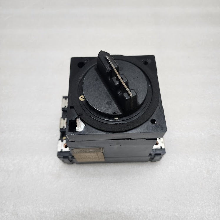 MERLIN GERIN C125-NL MA 3-POLE CIRCUIT BREAKER 80A