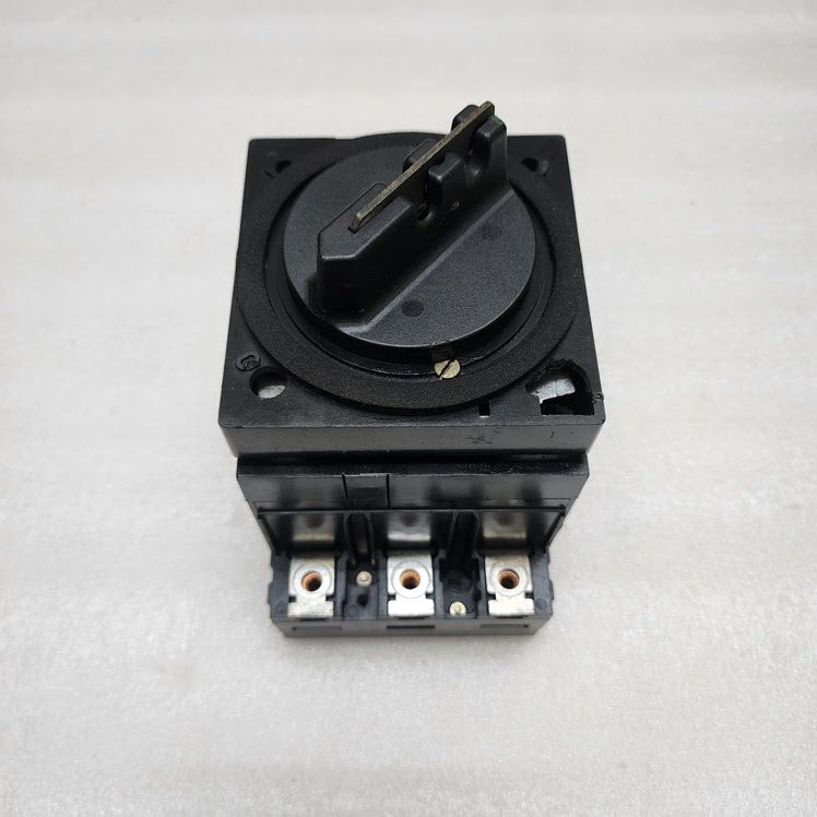 MERLIN GERIN C125NL-MA 3-POLE CIRCUIT BREAKER 32A