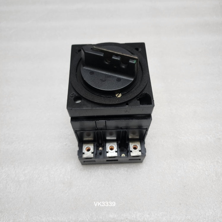 MERLIN GERIN C125NL-MA 3-POLE CIRCUIT BREAKER 32A