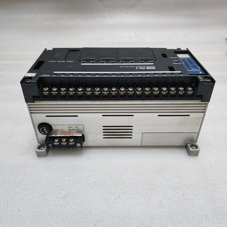 IDEC PFA-1C24RDC 24-BASE UNIT 24VDC