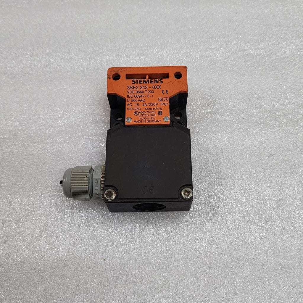 SIEMENS 3SE2 243-0XX INTERLOCK SWITCH