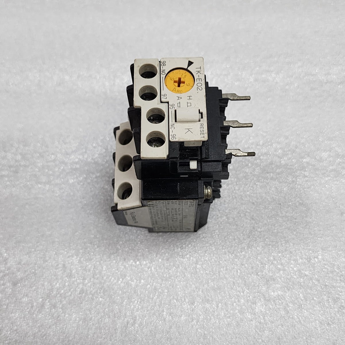 FUJI ELECTRIC TKE02 OVERLOAD RELAY 6-9A TK22E