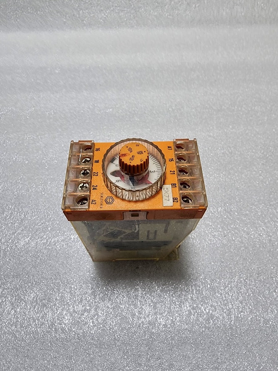 SCHLEICHER SZA521 TIME RELAY 02621799 110-115V