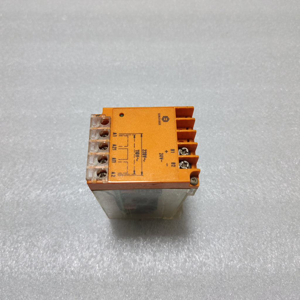 SCHLEICHER SN18 POWER SUPPLY UNIT 21604207 110-220VAC/24VDC