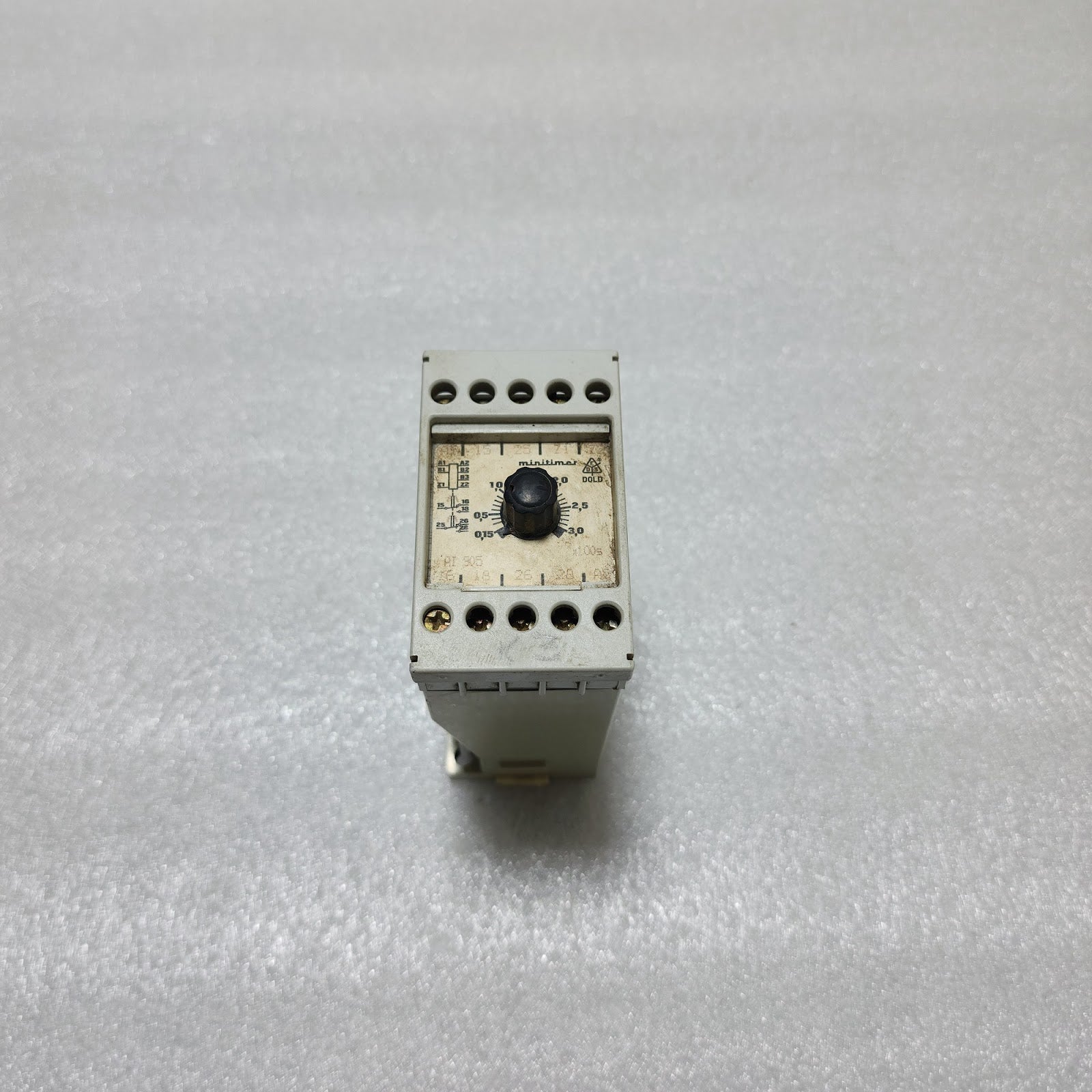 DOLD AI 905.82 TIME RELAY 220V