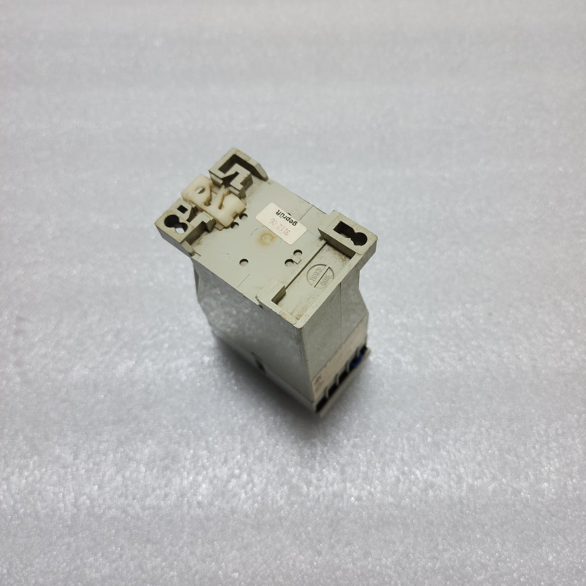 DOLD AI 905.82 TIME RELAY 220V