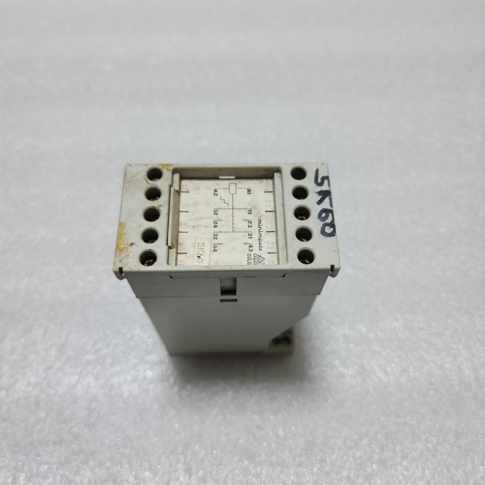 DOLD AI 810.002 VOLT RELAY