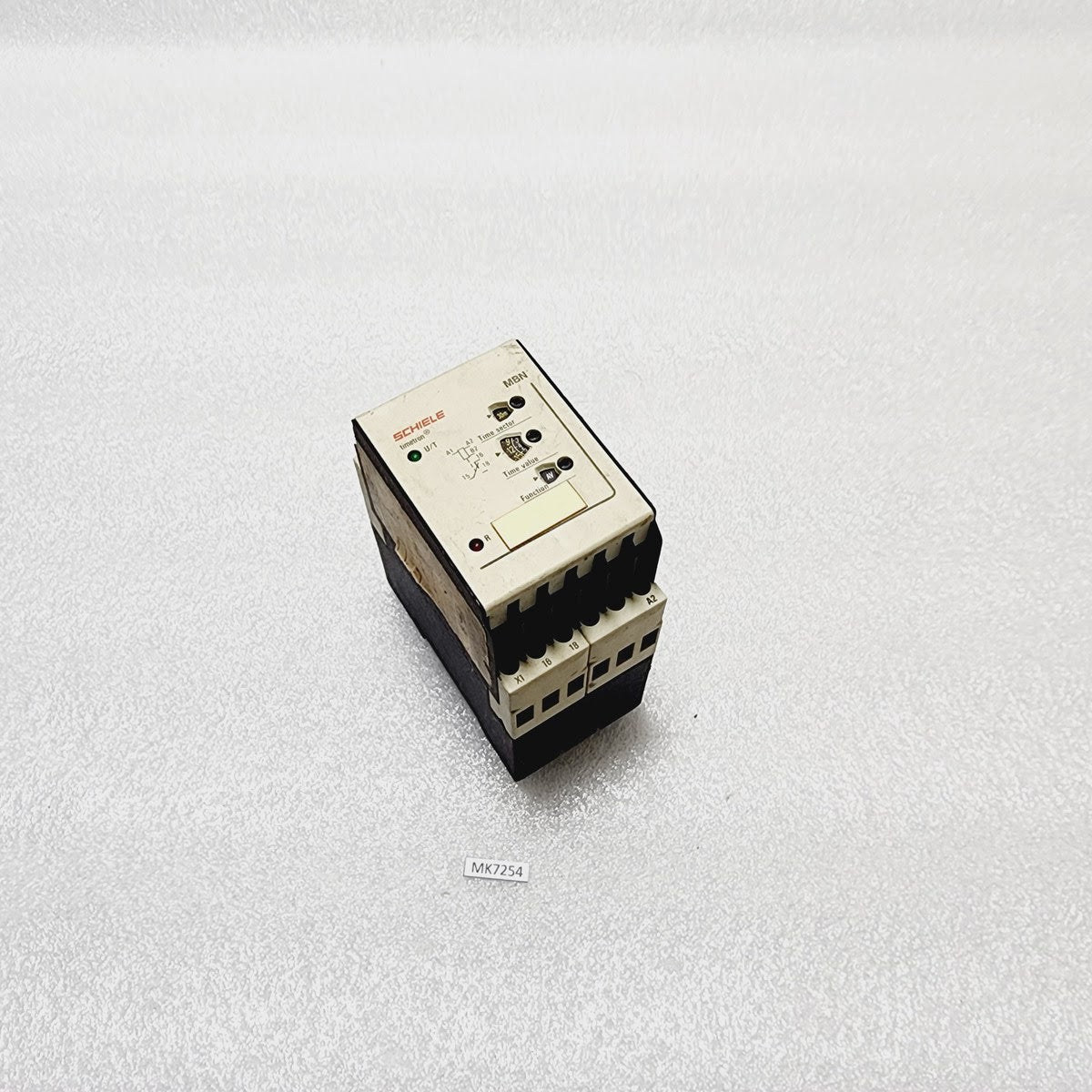 SCHIELE MBN TIMER RELAY 2.440.011.11 220-240V