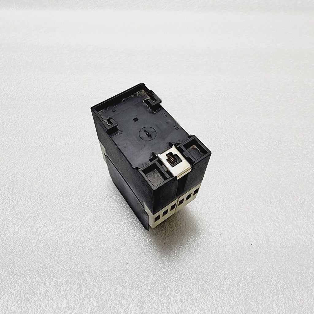 TELEMECANIQUE RM3 LA111MW RELAY 06640 24-240V AC/DC