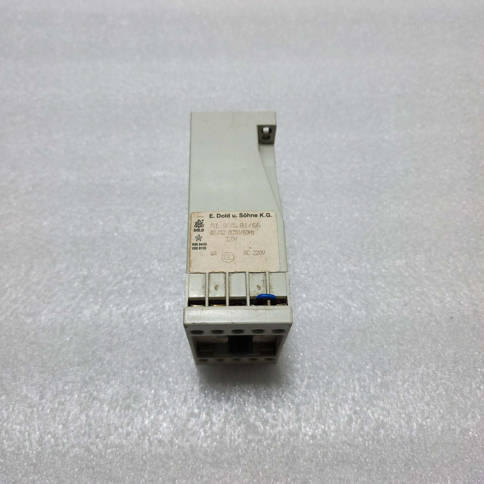 DOLD AI 905.81/66 SAFETY RELAY 220V