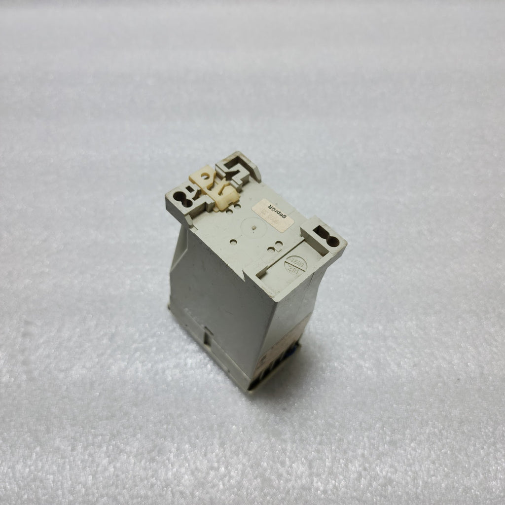 DOLD AI 905.81/66 SAFETY RELAY 220V