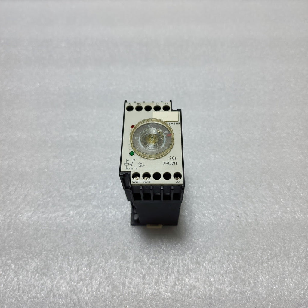 SIEMENS 7PU2040-7AN23 TIMER RELAY 220-240V