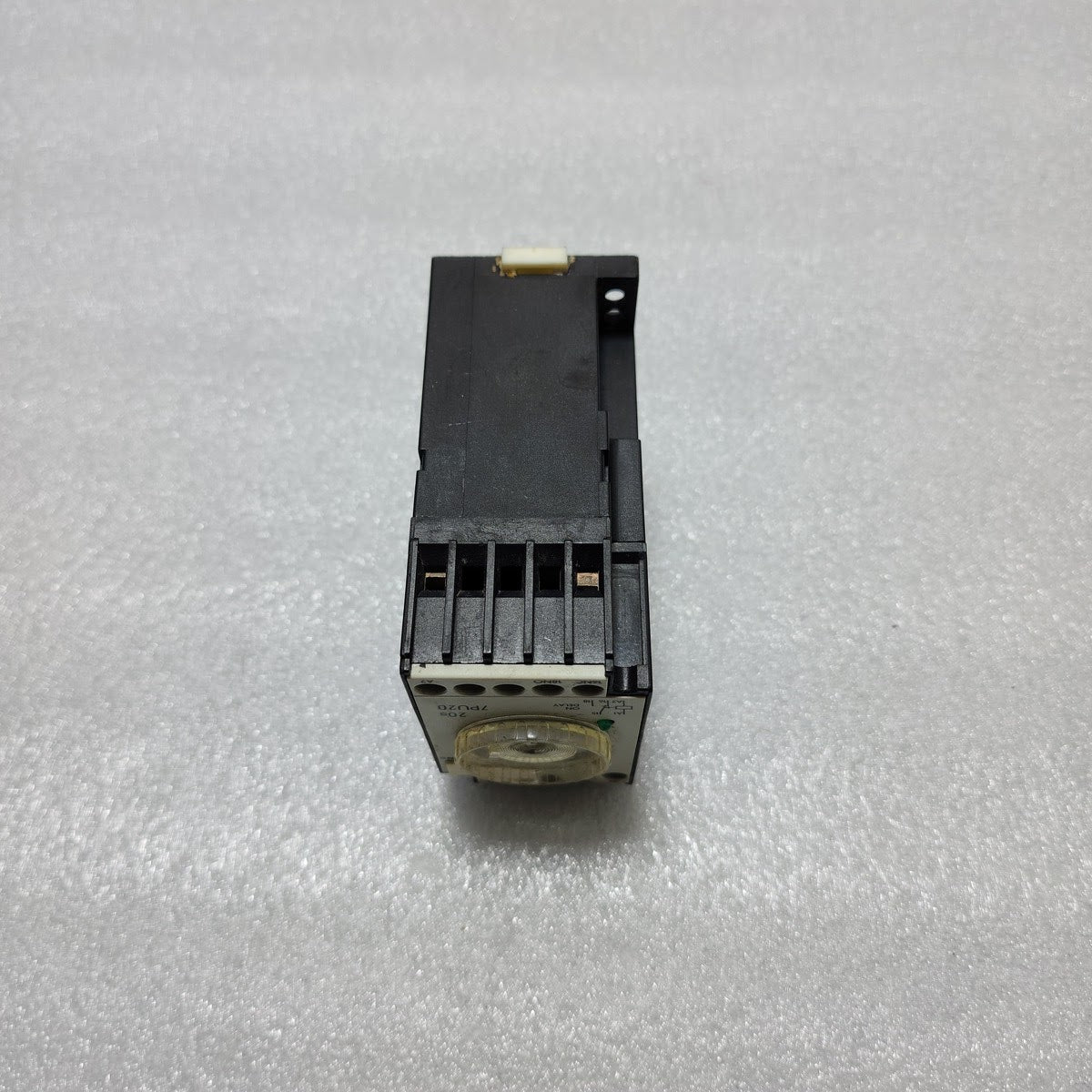 SIEMENS 7PU2040-7AN23 TIMER RELAY 220-240V