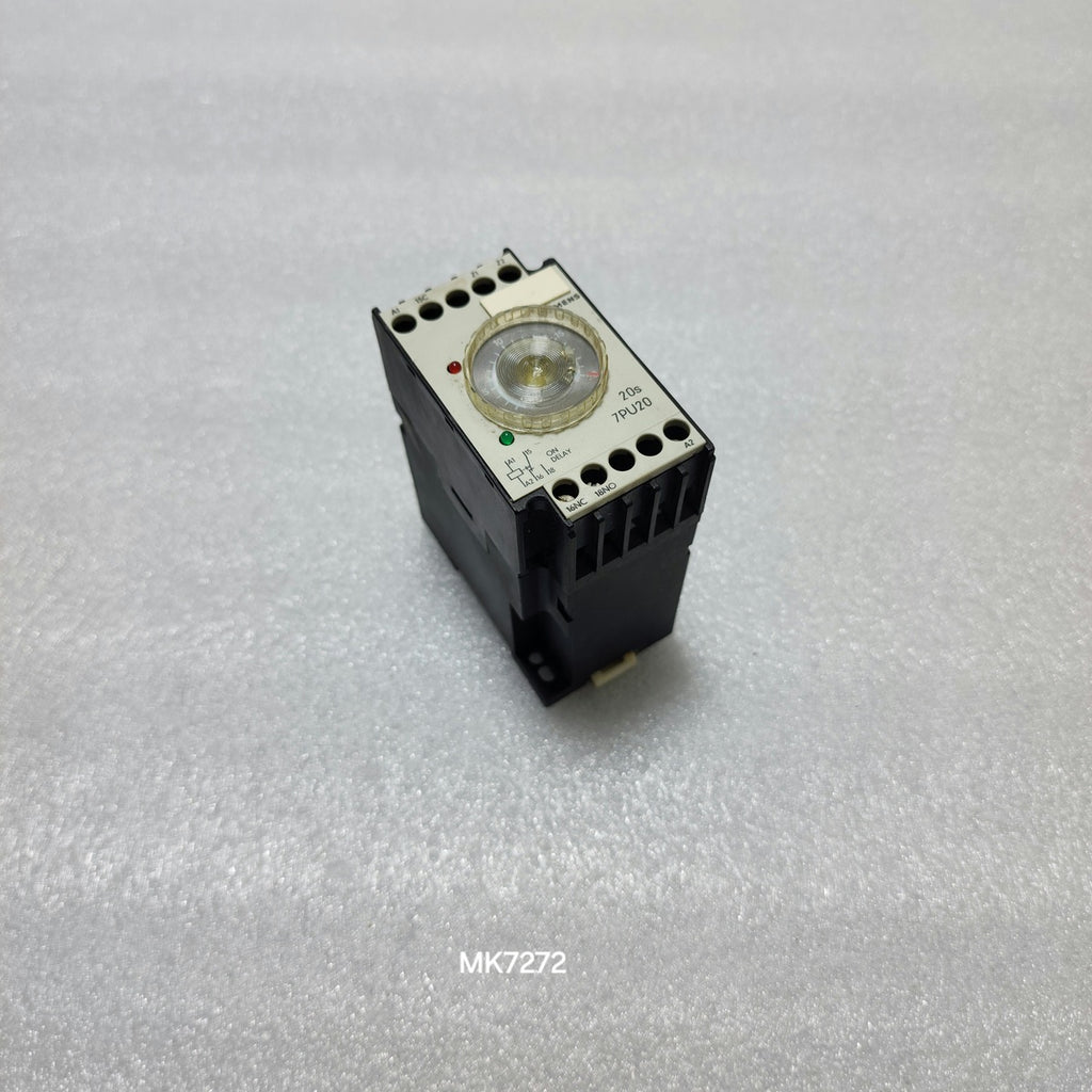 SIEMENS 7PU2040-7AN23 TIMER RELAY 220-240V