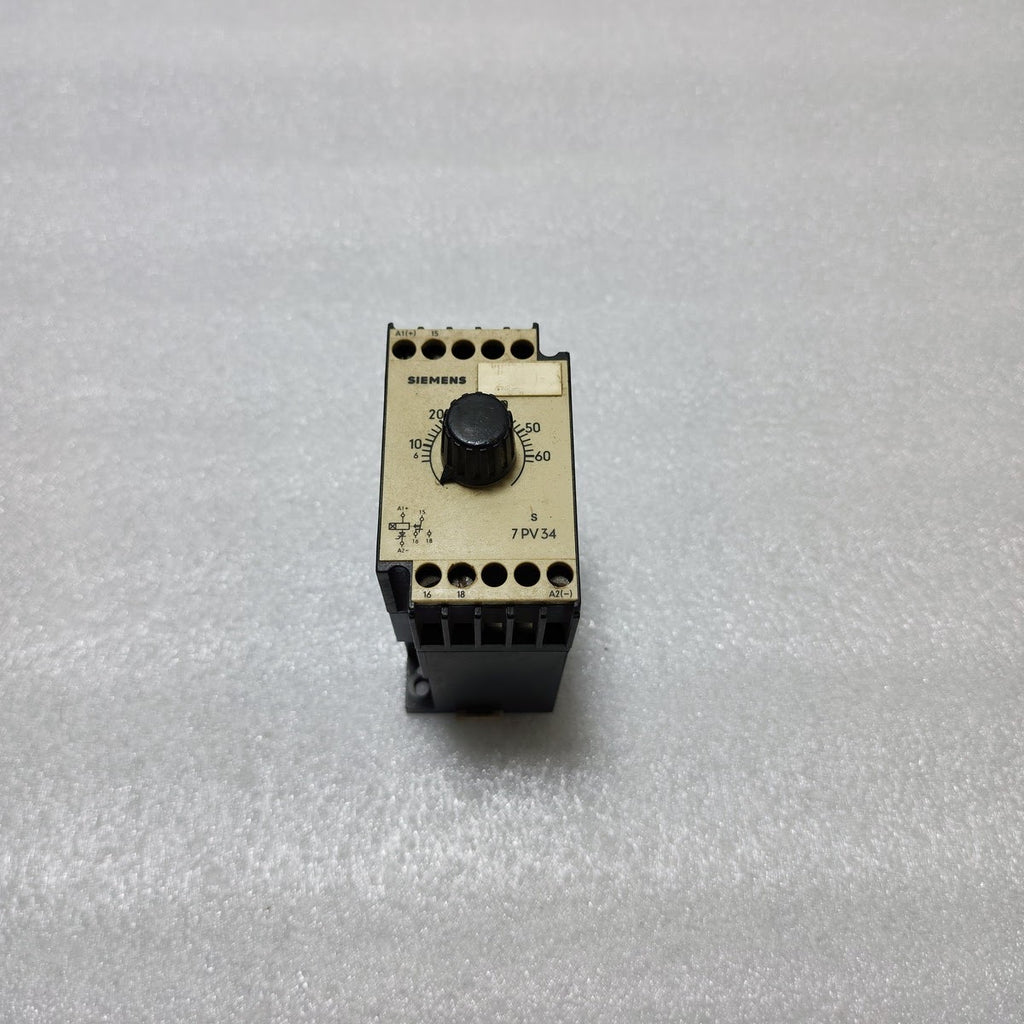 SIEMENS 7PV3450-1AA TIMER RELAY 24VAC-DC/220VAC