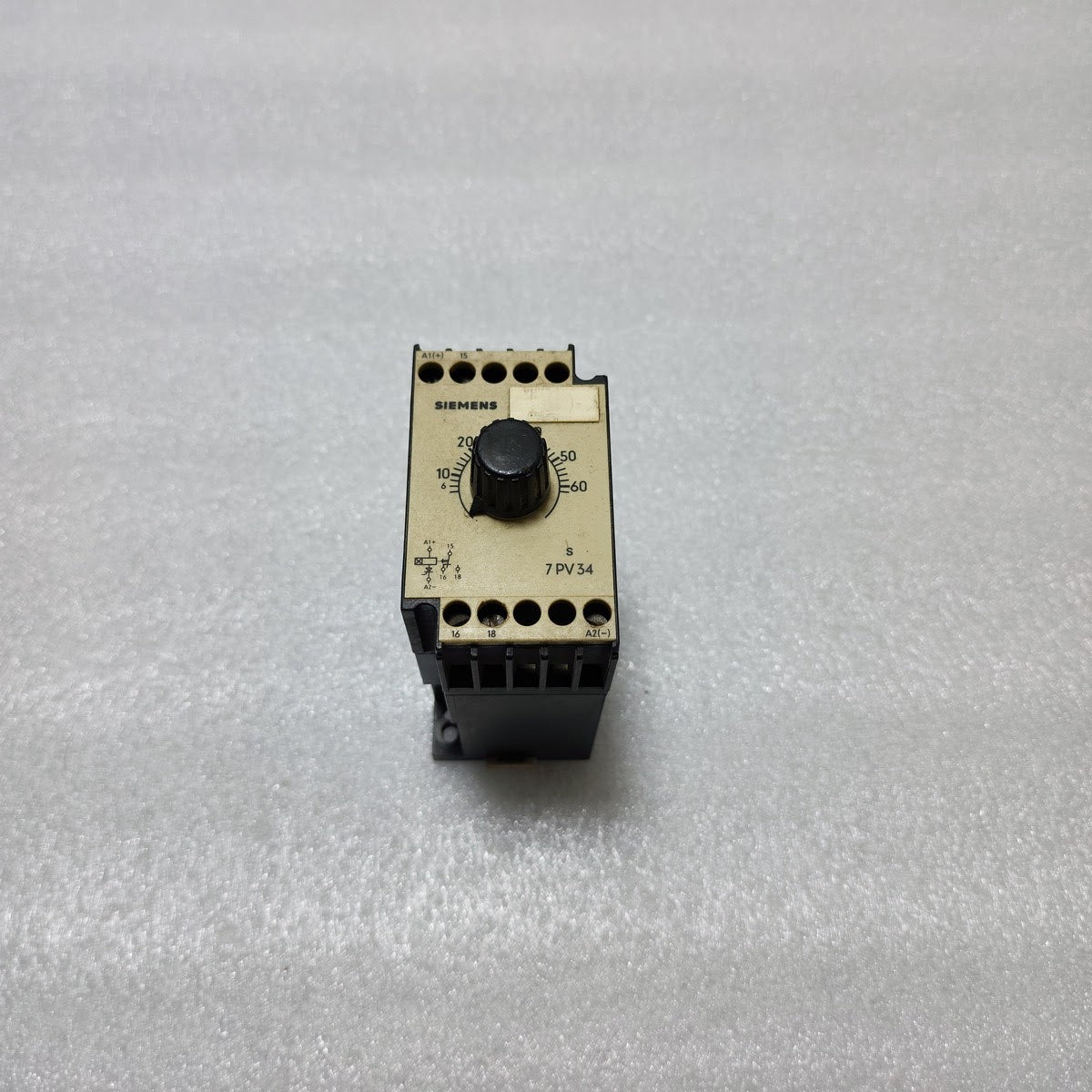 SIEMENS 7PV3450-1AA TIMER RELAY 24VAC-DC/220VAC