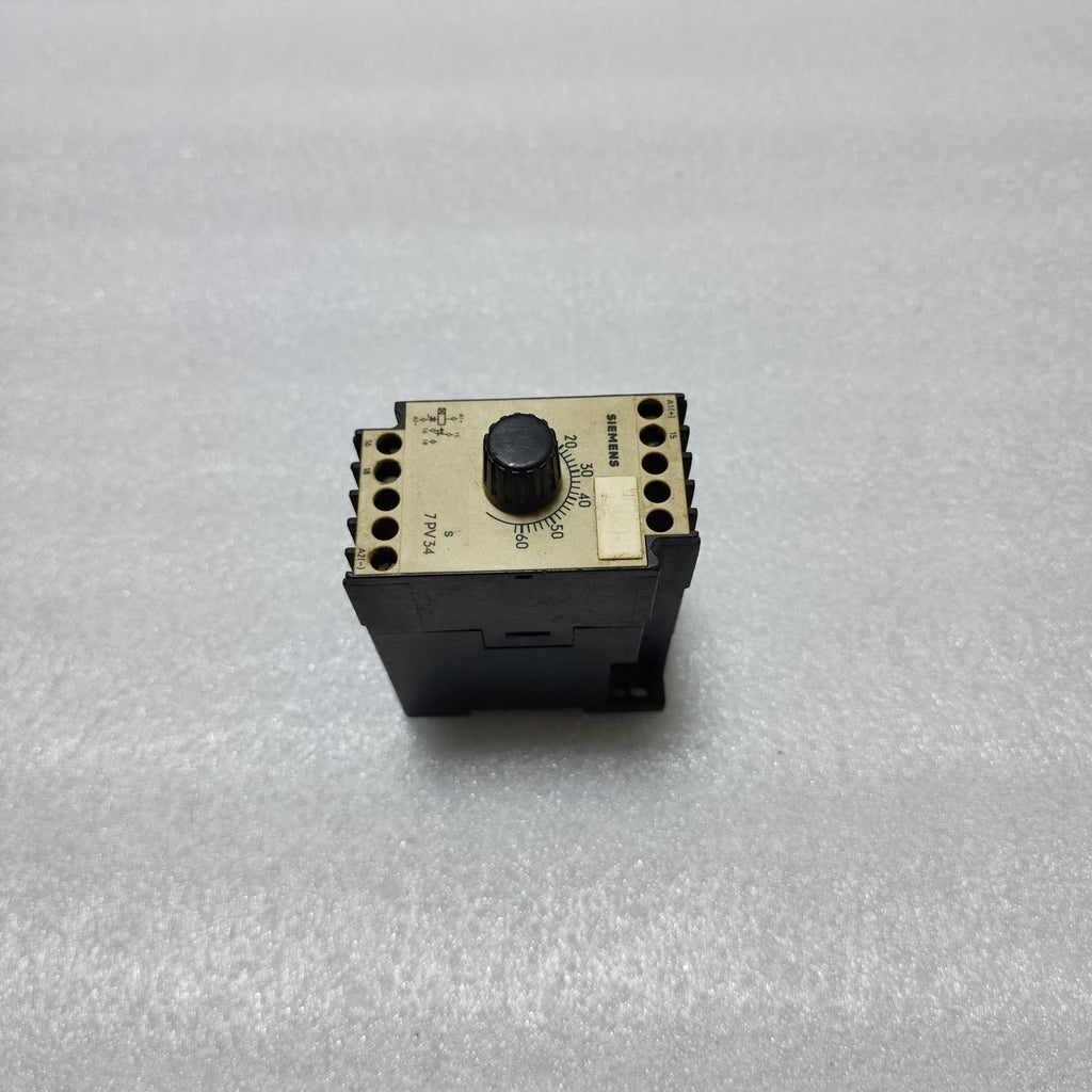 SIEMENS 7PV3450-1AA TIMER RELAY 24VAC-DC/220VAC