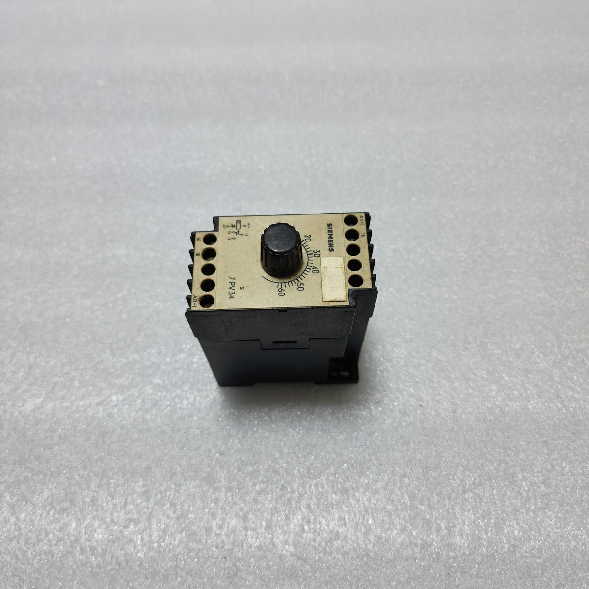 SIEMENS 7PV3450-1AA TIMER RELAY 24VAC-DC/220VAC