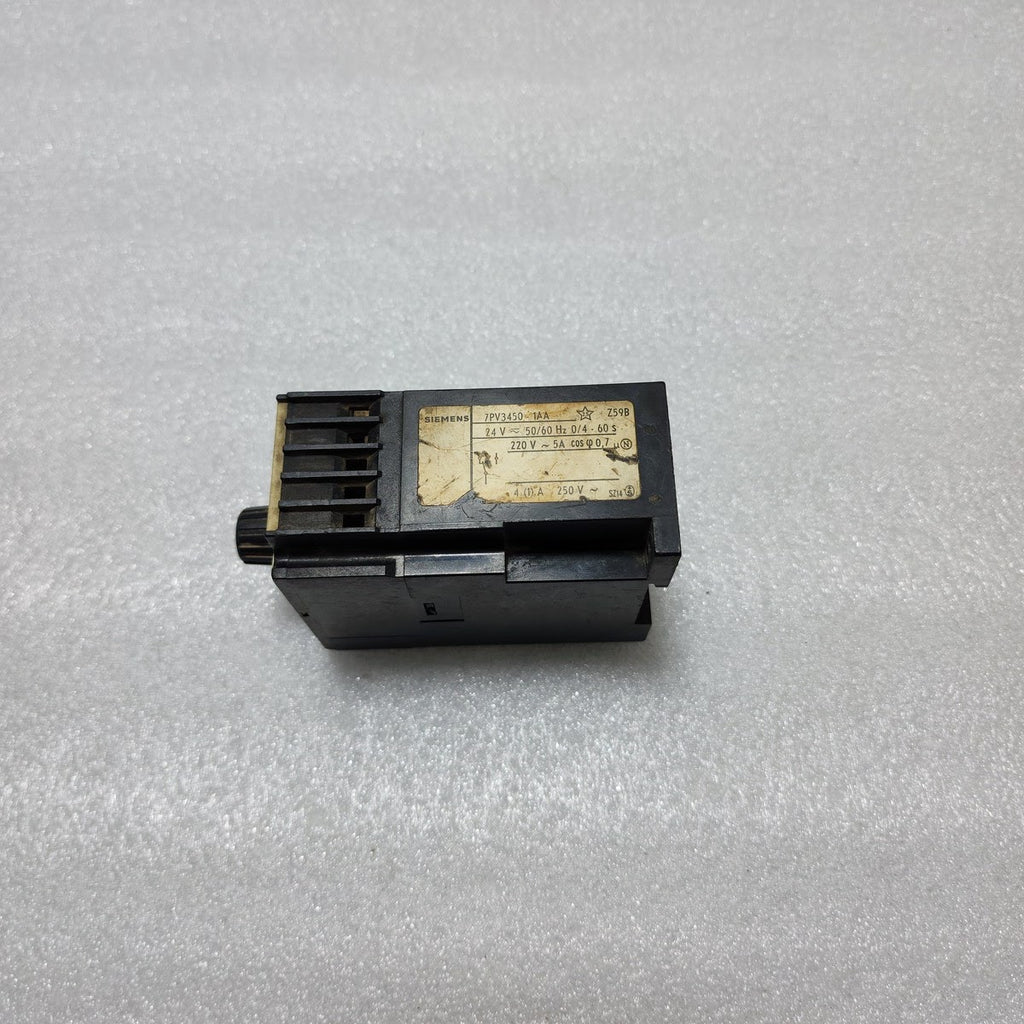 SIEMENS 7PV3450-1AA TIMER RELAY 24VAC-DC/220VAC