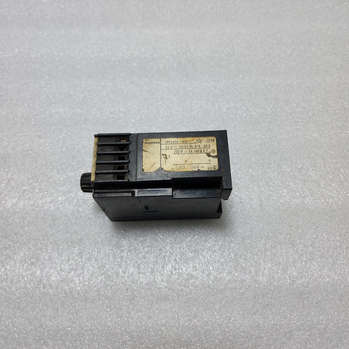 SIEMENS 7PV3450-1AA TIMER RELAY 24VAC-DC/220VAC