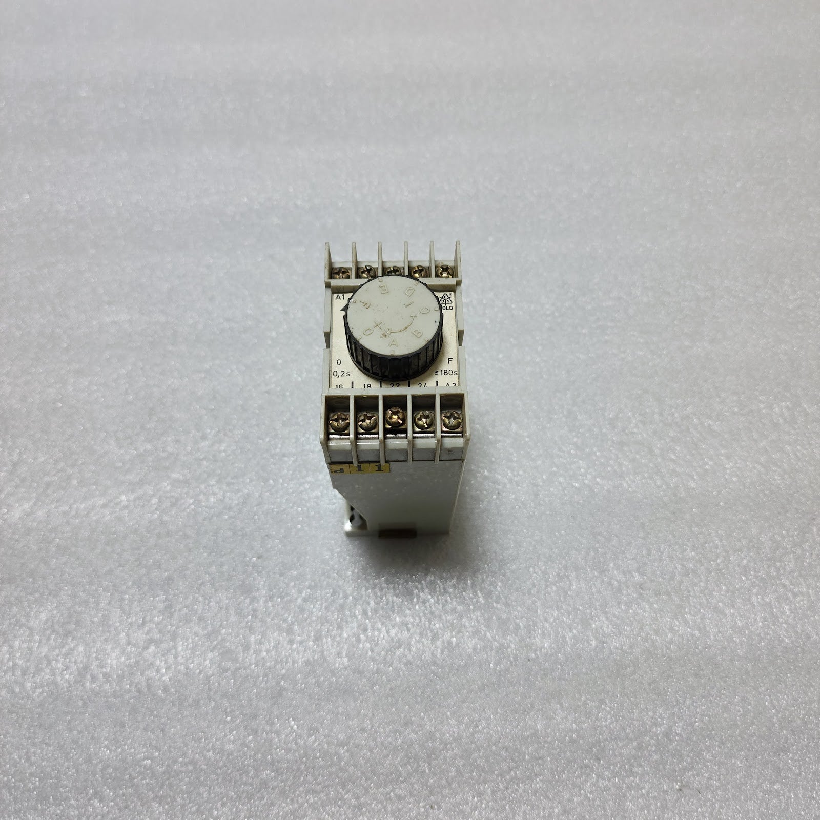 DOLD AA7562.32 TIMER RELAY 220VAC