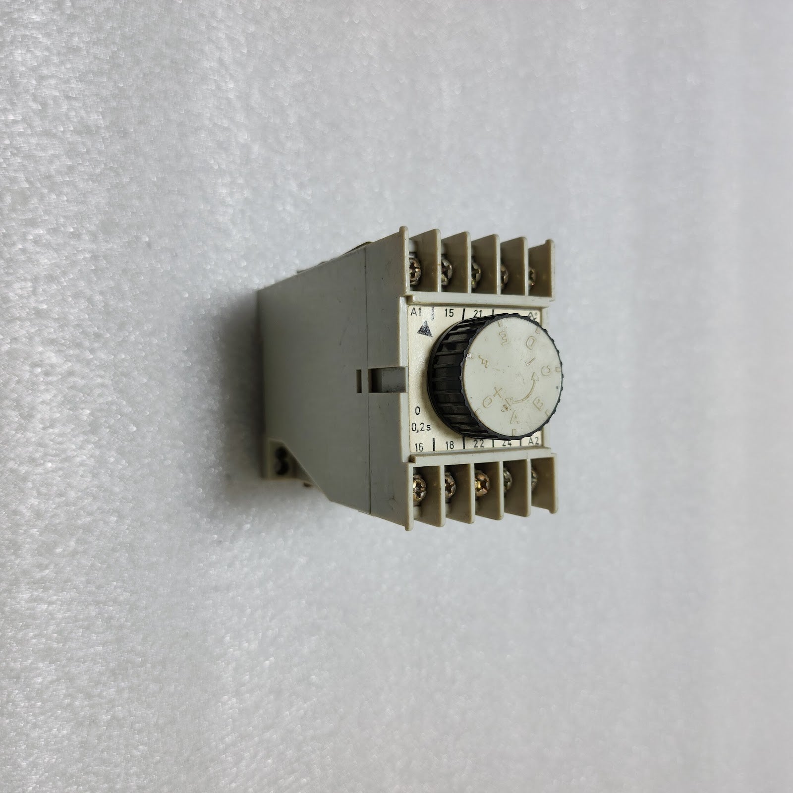 DOLD AA7562.32 TIMER RELAY 220VAC