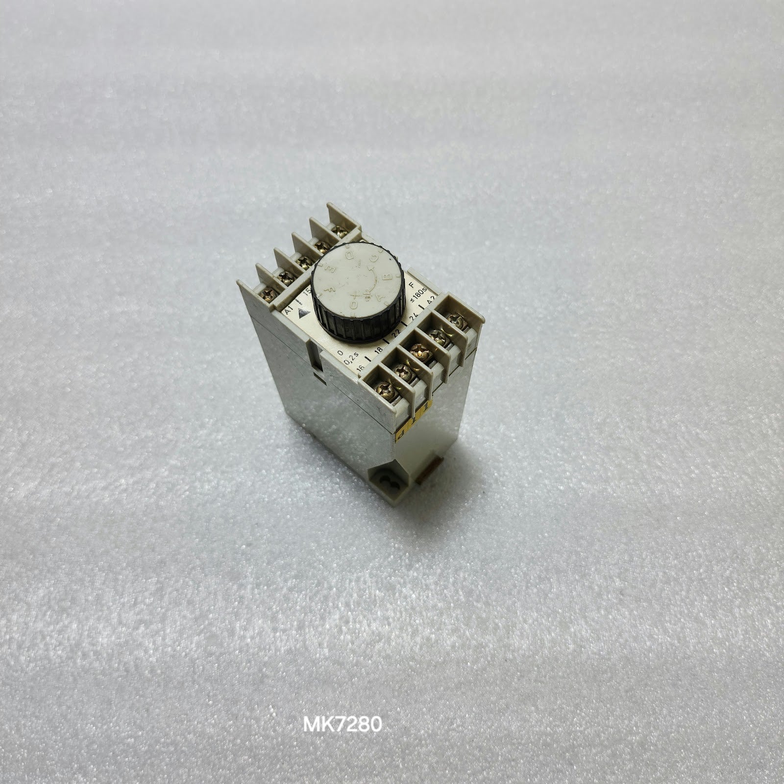 DOLD AA7562.32 TIMER RELAY 220VAC