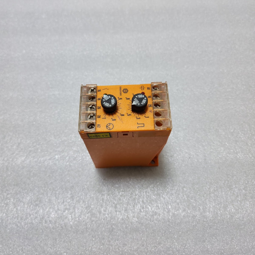 SCHLEICHER SPT 32 TIMER RELAY 11302581 220-240V
