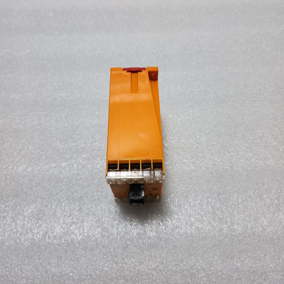 SCHLEICHER SPT 32 TIMER RELAY 11302581 220-240V