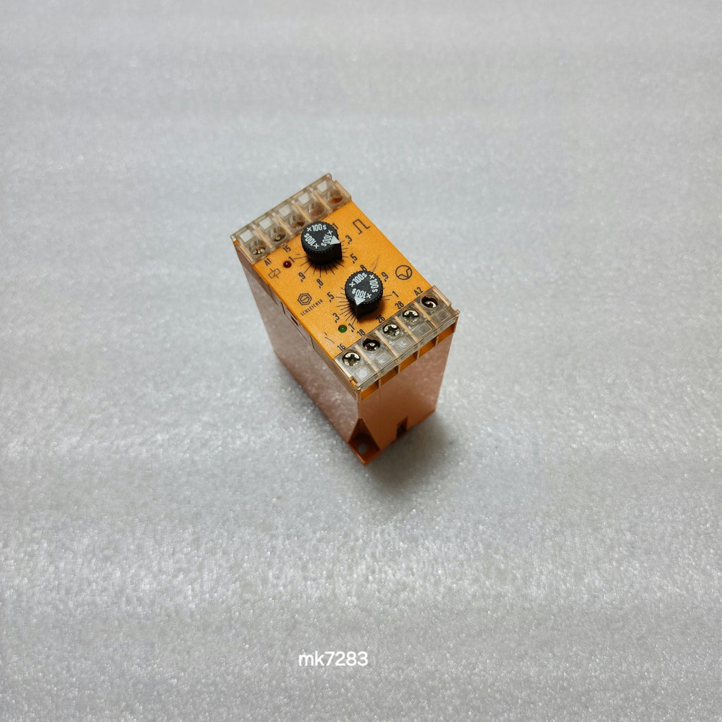 SCHLEICHER SPT 32 TIMER RELAY 11302581 220-240V