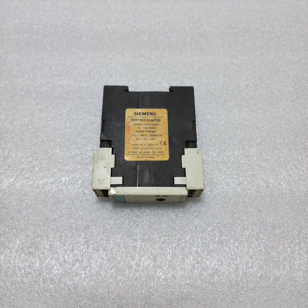 SIEMENS 3RP1513-1AP30 TIMER RELAY 200-240V/24VAC-DC