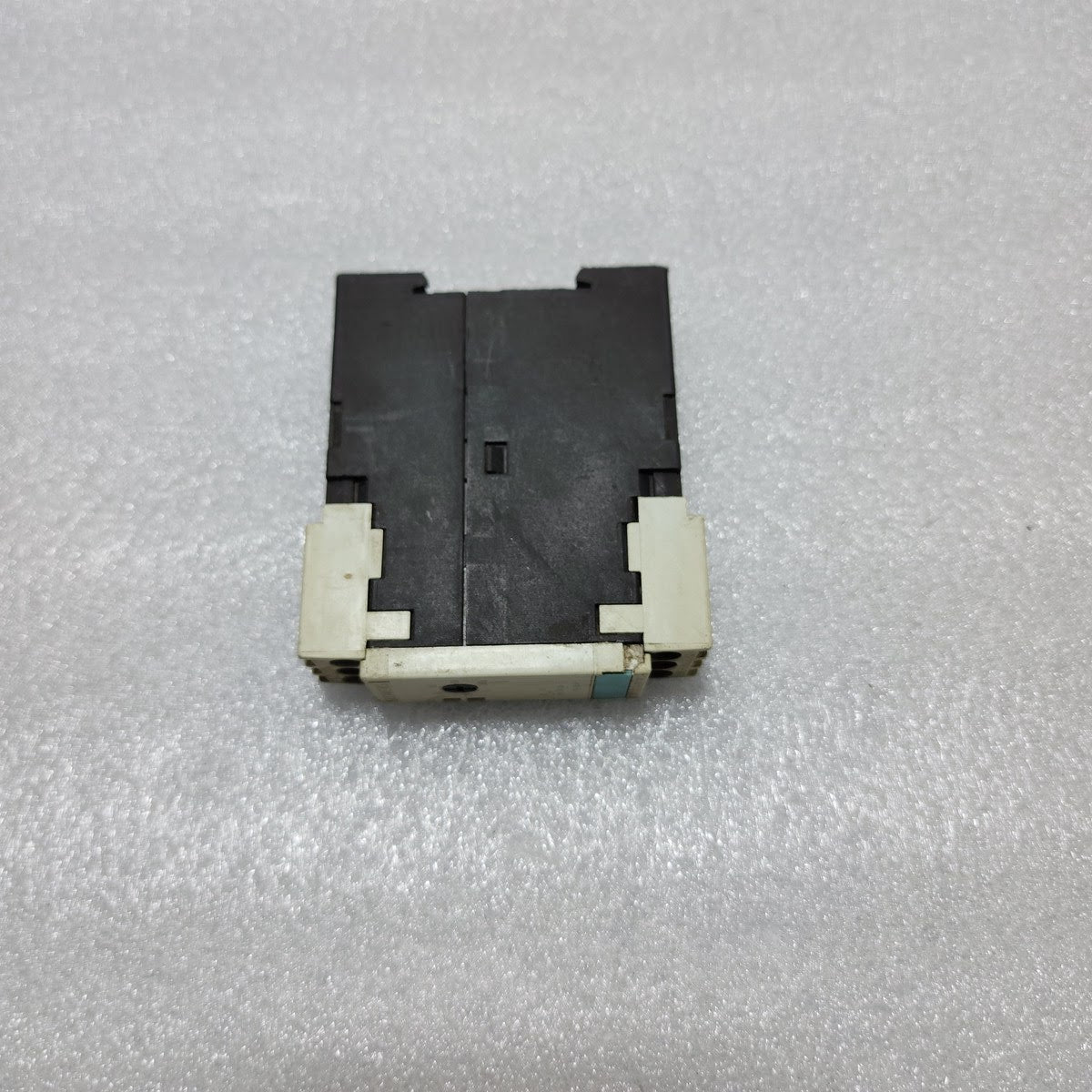 SIEMENS 3RP1513-1AP30 TIMER RELAY 200-240V/24VAC-DC