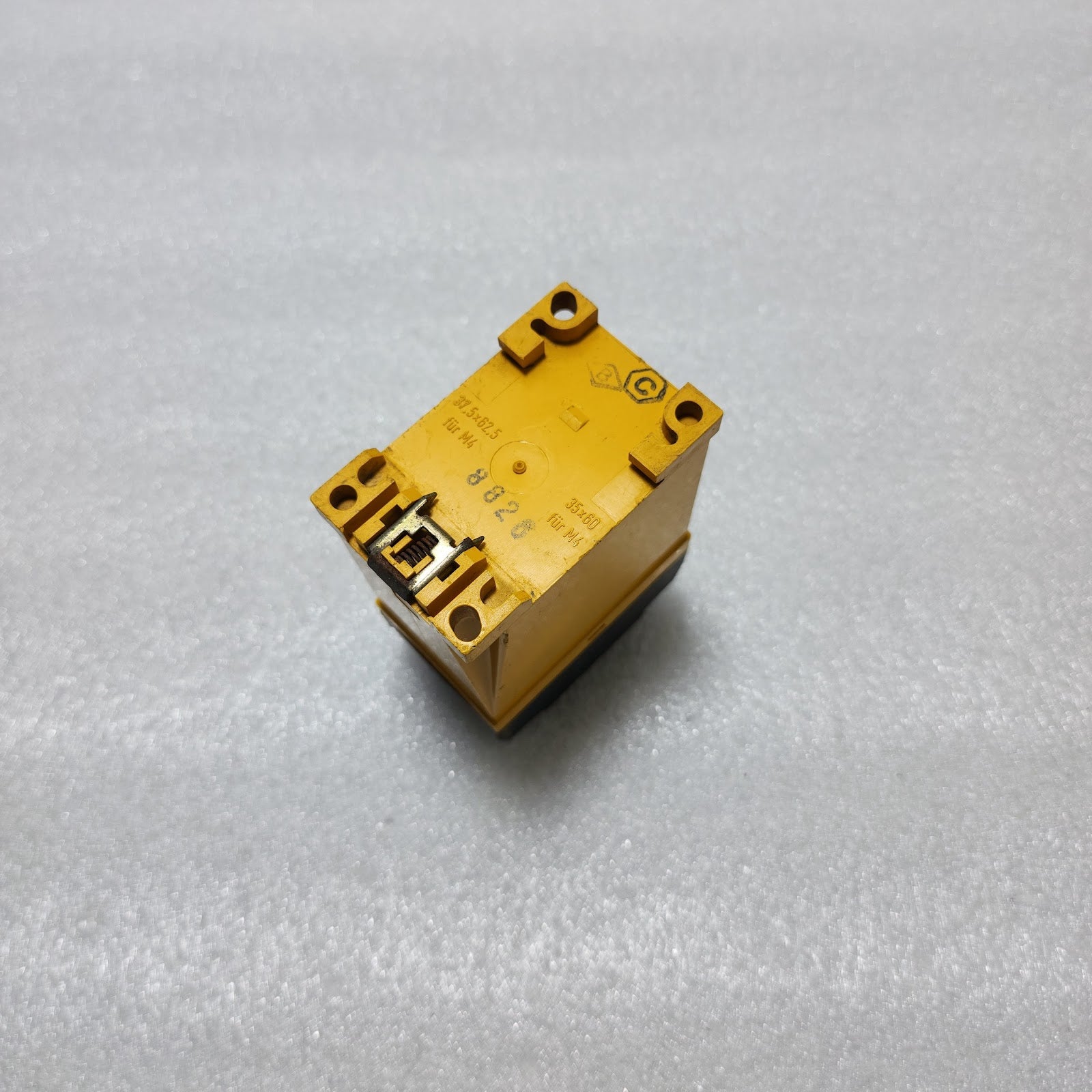 SCHIELE ERN TIMER RELAY 2.409.001.33 220-240V AC
