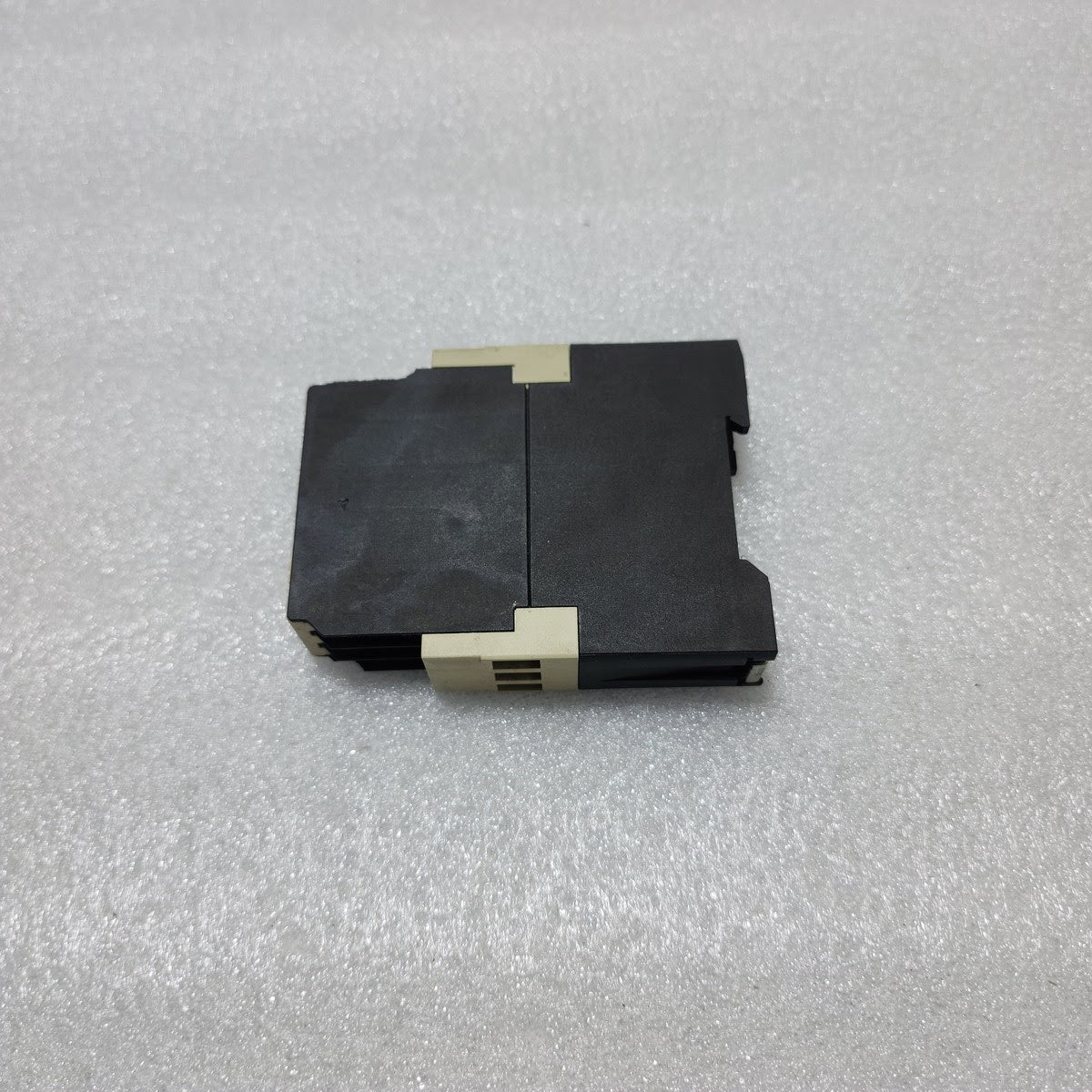 SCHIELE ERS TIMER RELAY 2.430.103.02 110-240VAC/24VAC-DC/42-48VAC
